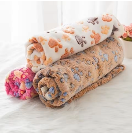 Warm, Cozy Blanket for Dogs & Cats